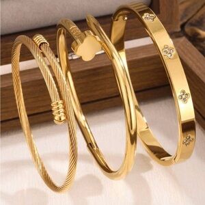Elegant Gold Bangle Set